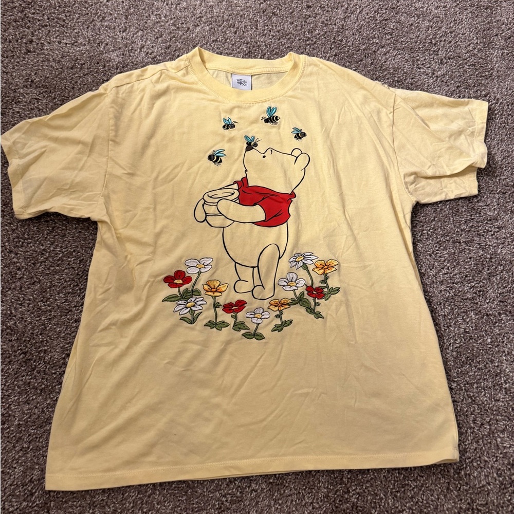 Disney Winnie The Pooh Women's Short Sleeve Graphic Embroidered T-Shirt Sz L